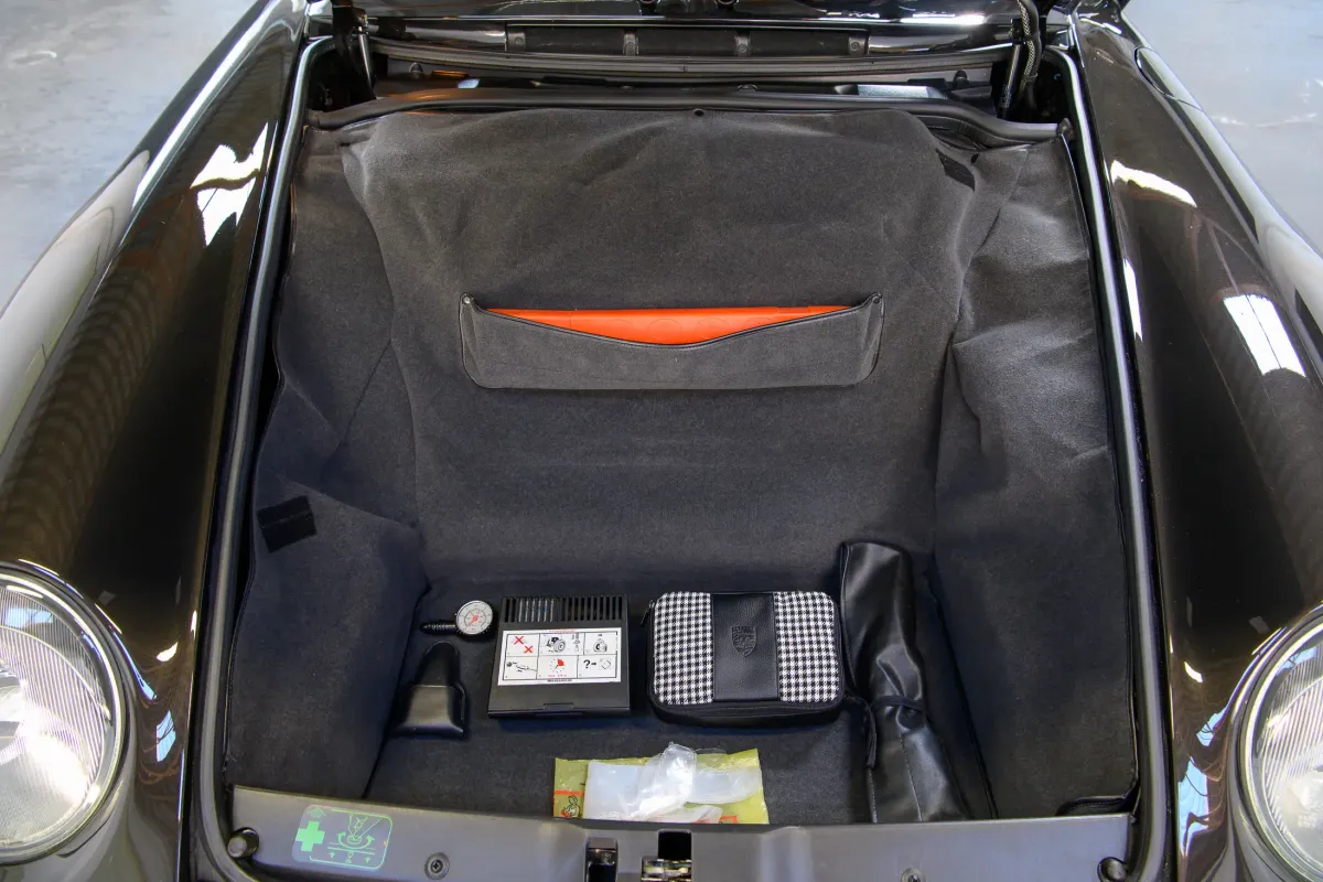 Porsche 993 Carrera Cabrio