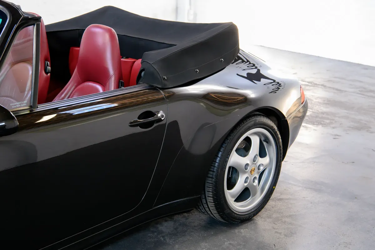 Porsche 993 Carrera Cabrio