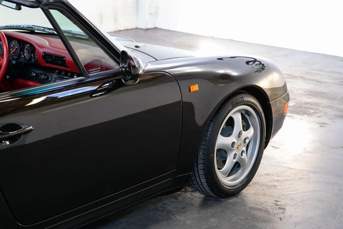 Porsche 993 Carrera Cabrio