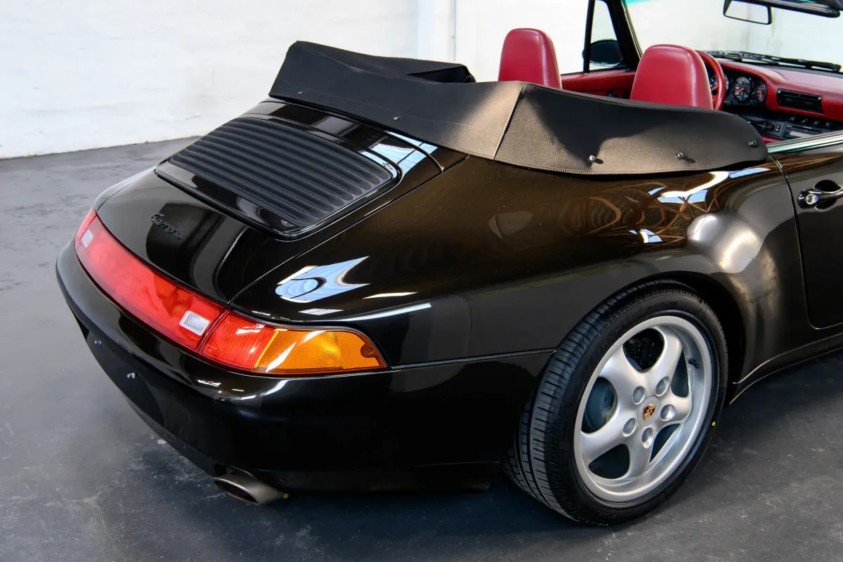 Porsche 993 Carrera Cabrio