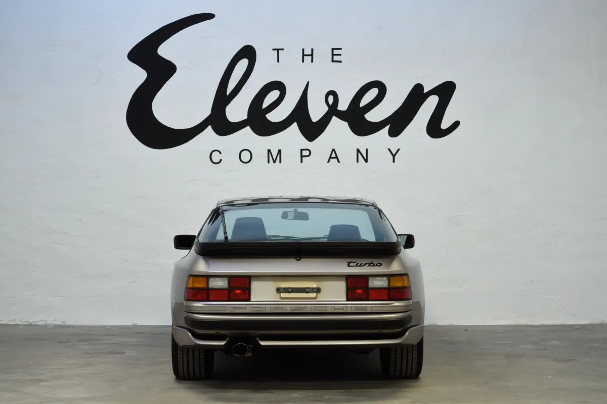 Porsche 944 Turbo S 