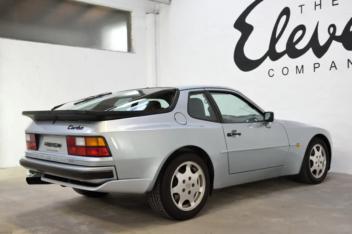 Porsche 944 Turbo S