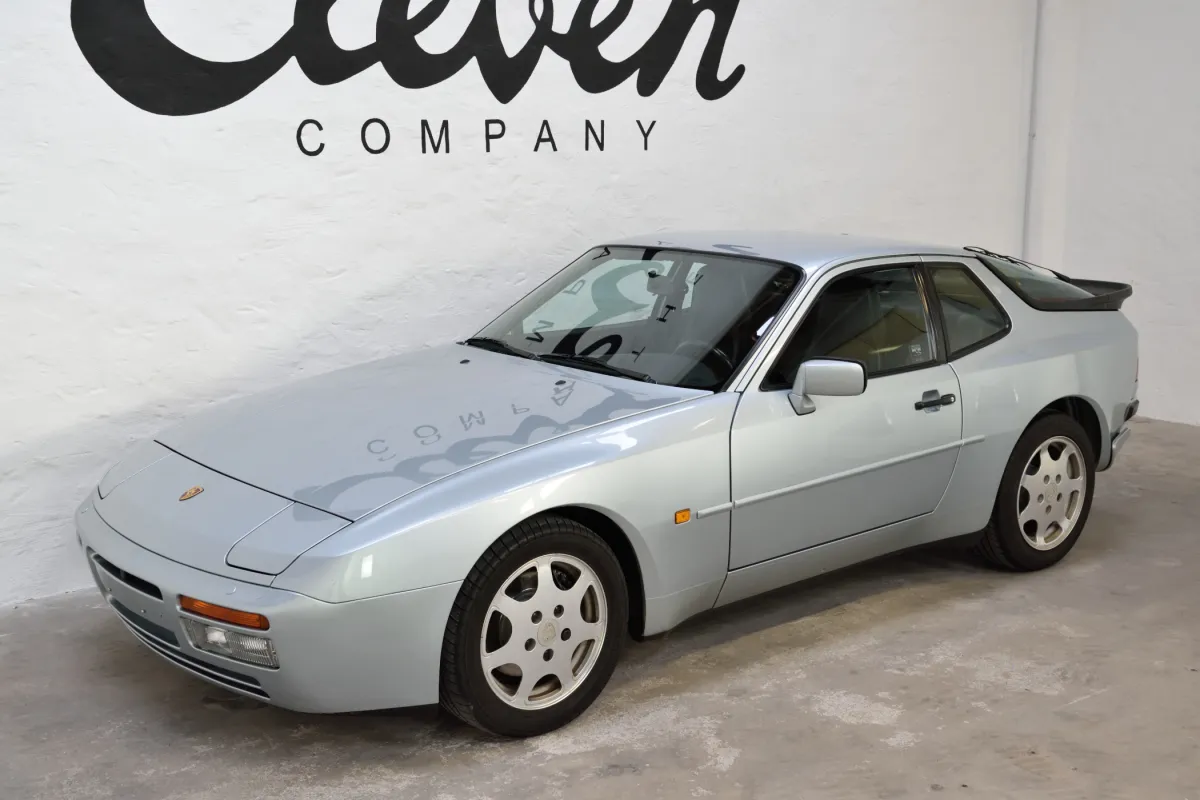 Porsche 944 Turbo S