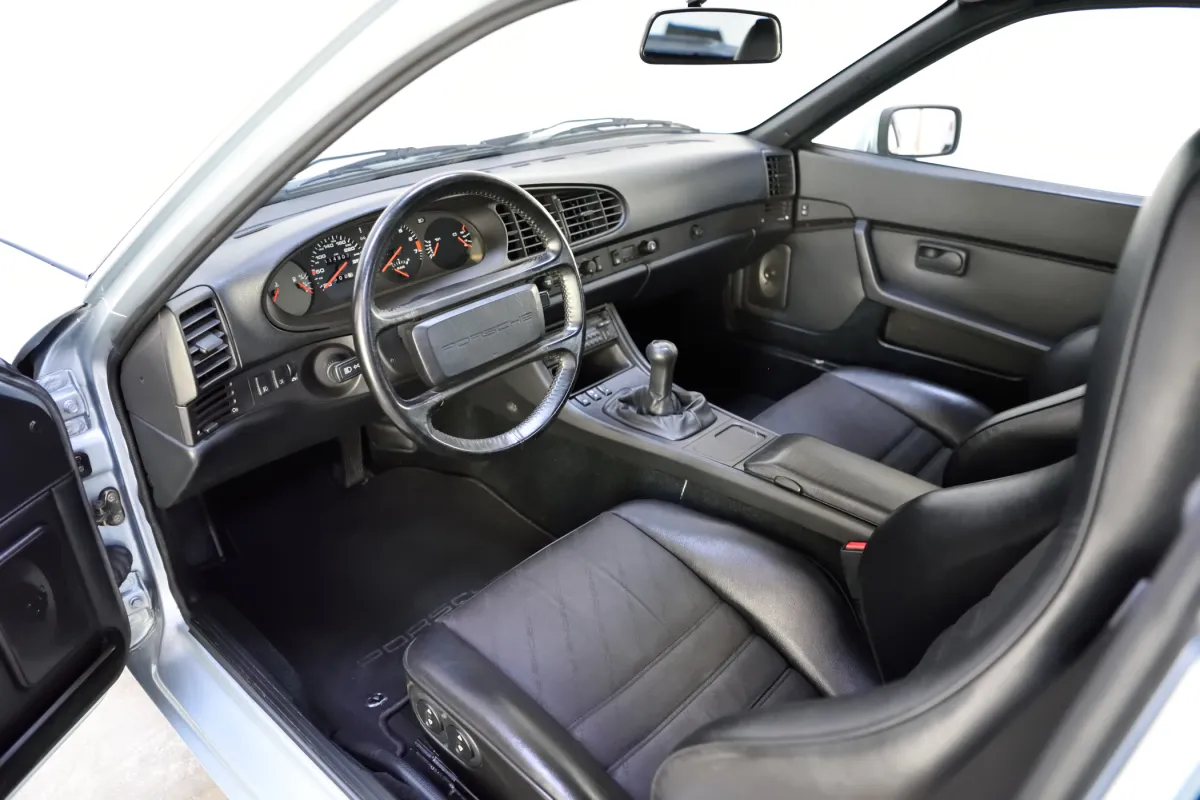 Porsche 944 Turbo S