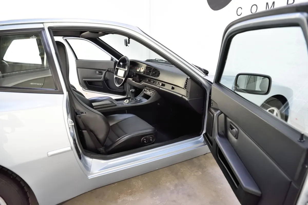Porsche 944 Turbo S