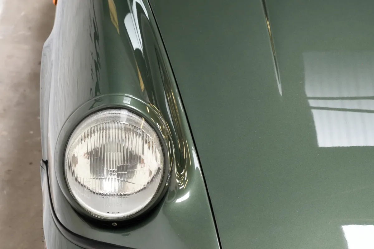 Porsche 964 Carrera 2 oakgreen