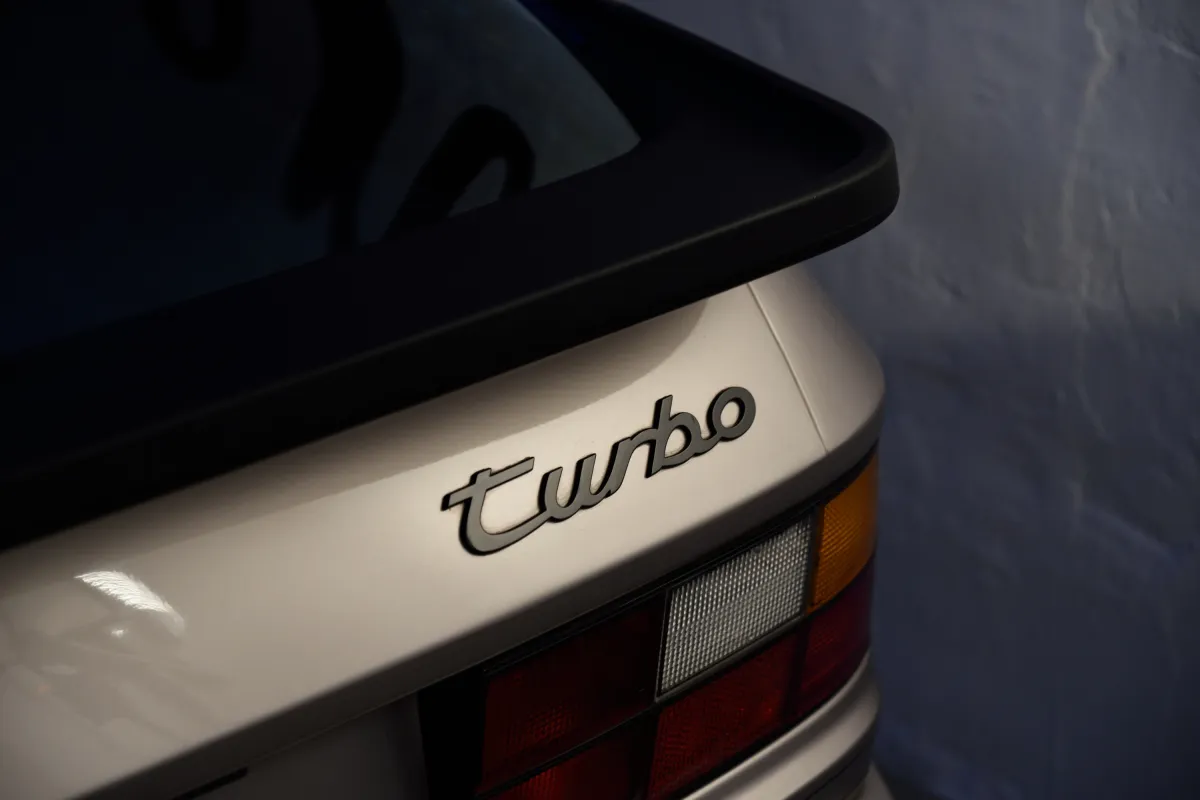 Porsche 944 Turbo S 