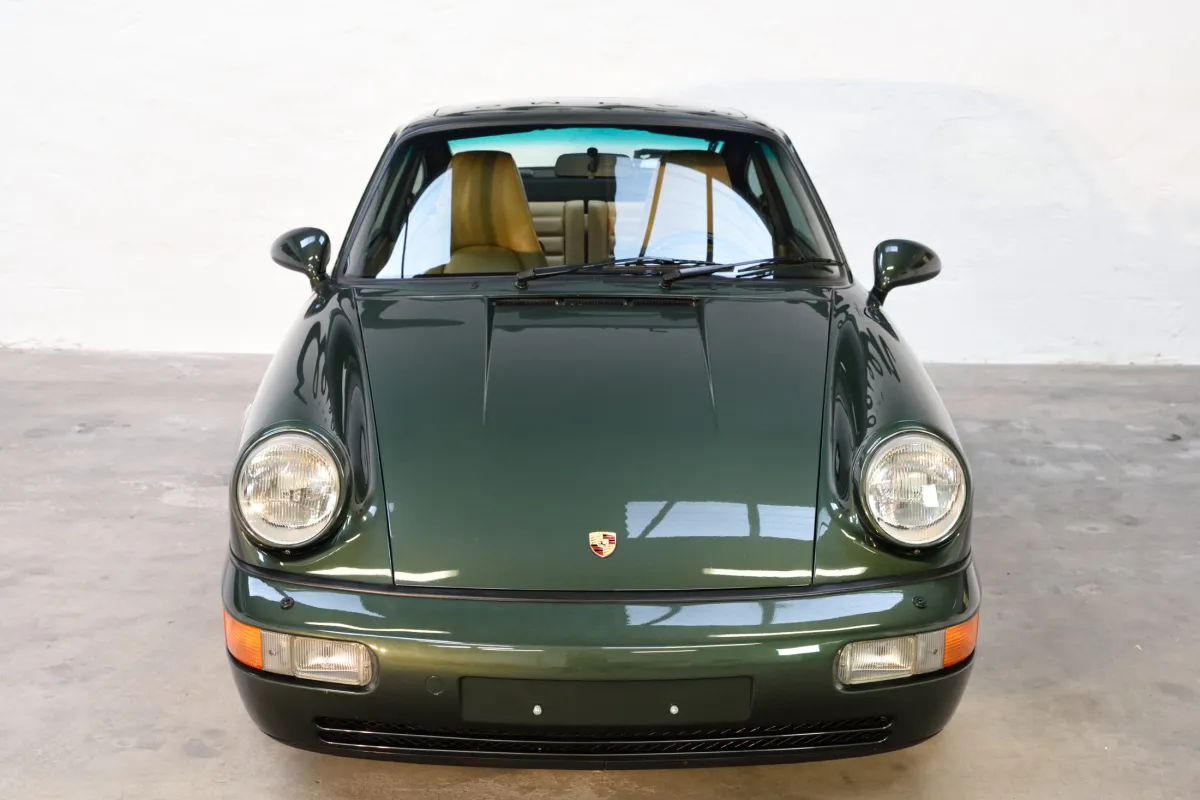 Porsche 964 Carrera 2 oakgreen