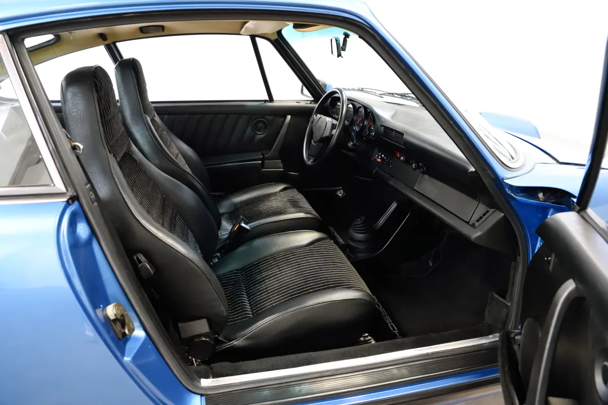 Porsche 911 Carrera 3.0