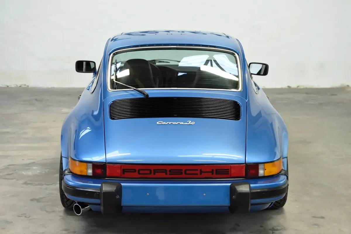 Porsche 911 Carrera 3.0