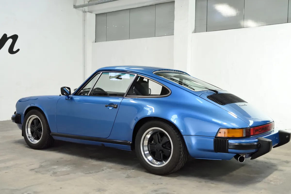 Porsche 911 Carrera 3.0