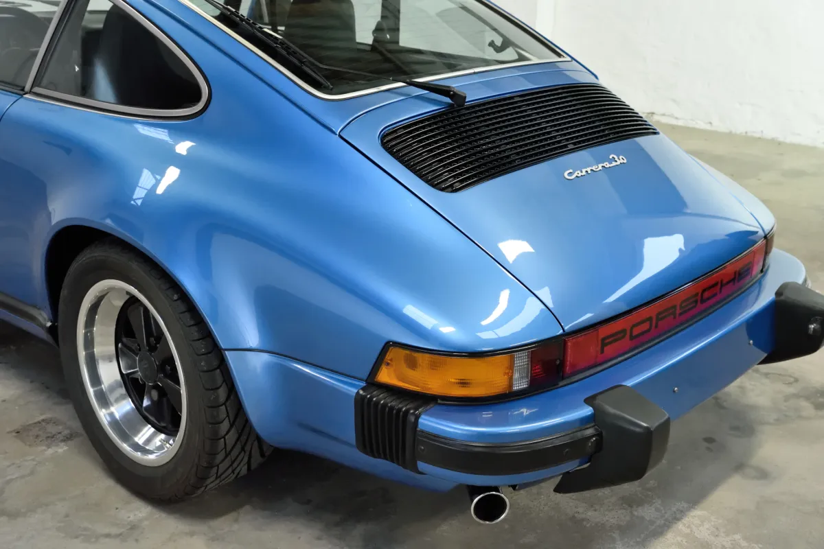 Porsche 911 Carrera 3.0