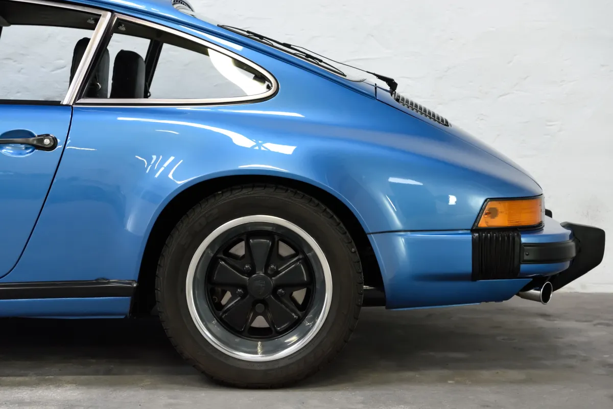 Porsche 911 Carrera 3.0