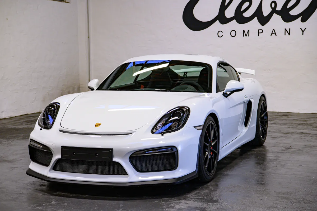 Porsche Cayman GT4