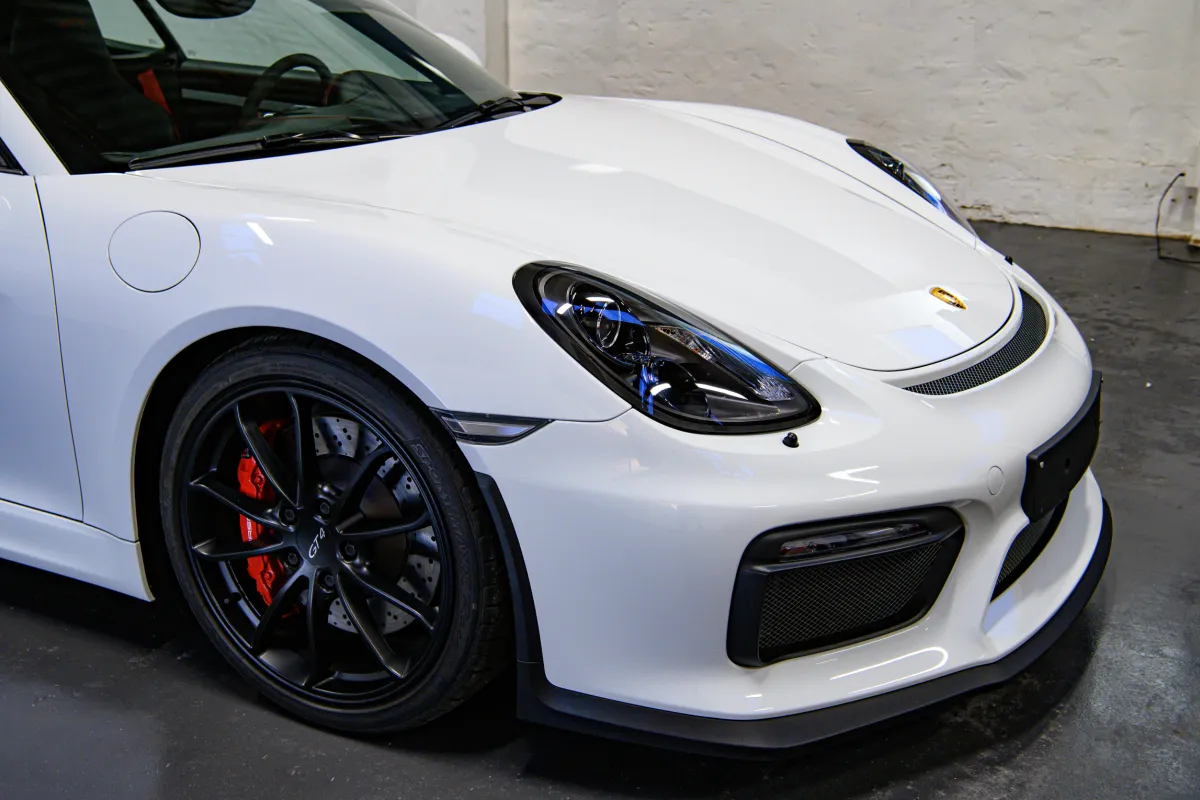 Porsche Cayman GT4