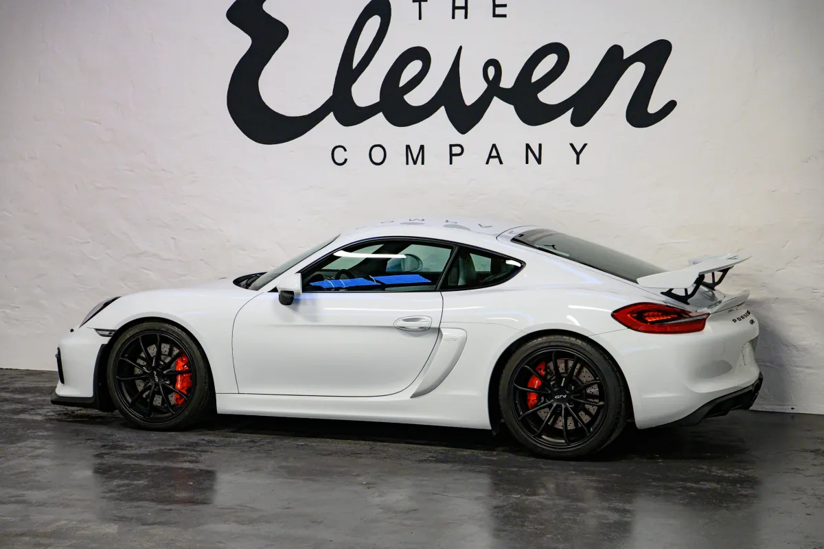 Porsche Cayman GT4