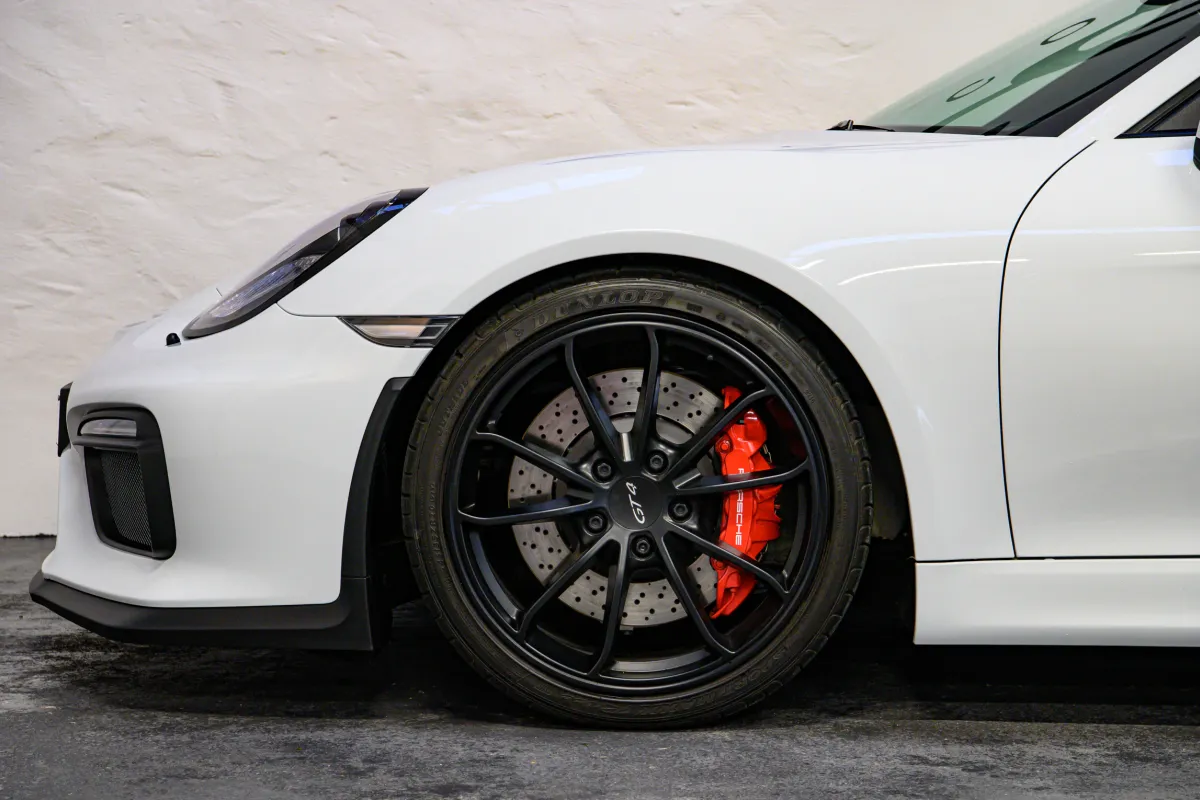 Porsche Cayman GT4