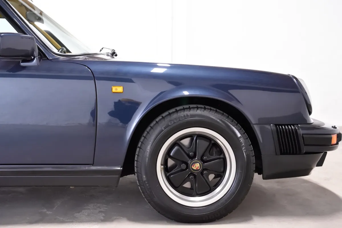Porsche 911 Carrera 3.2 Interieur nach Wahl