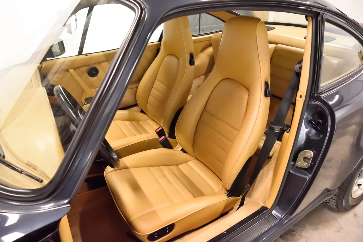 Porsche 911 Carrera 3.2 Interieur nach Wahl