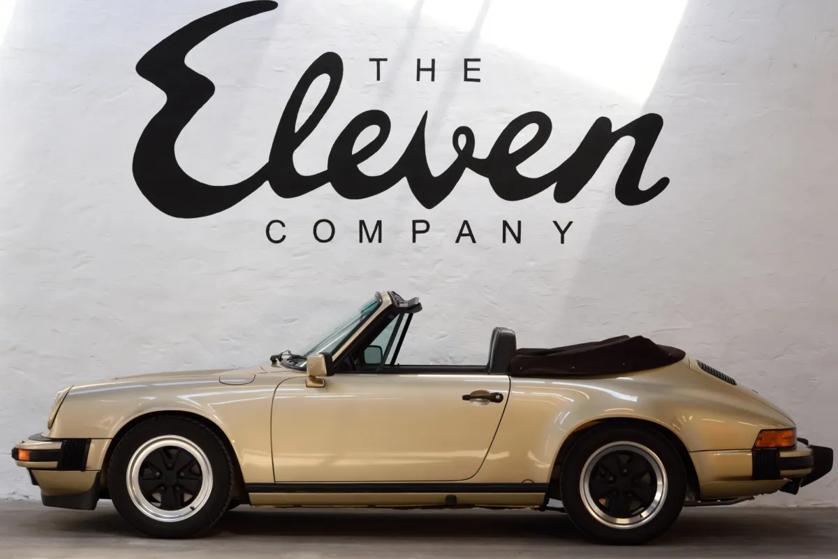 Porsche 911 light bronze