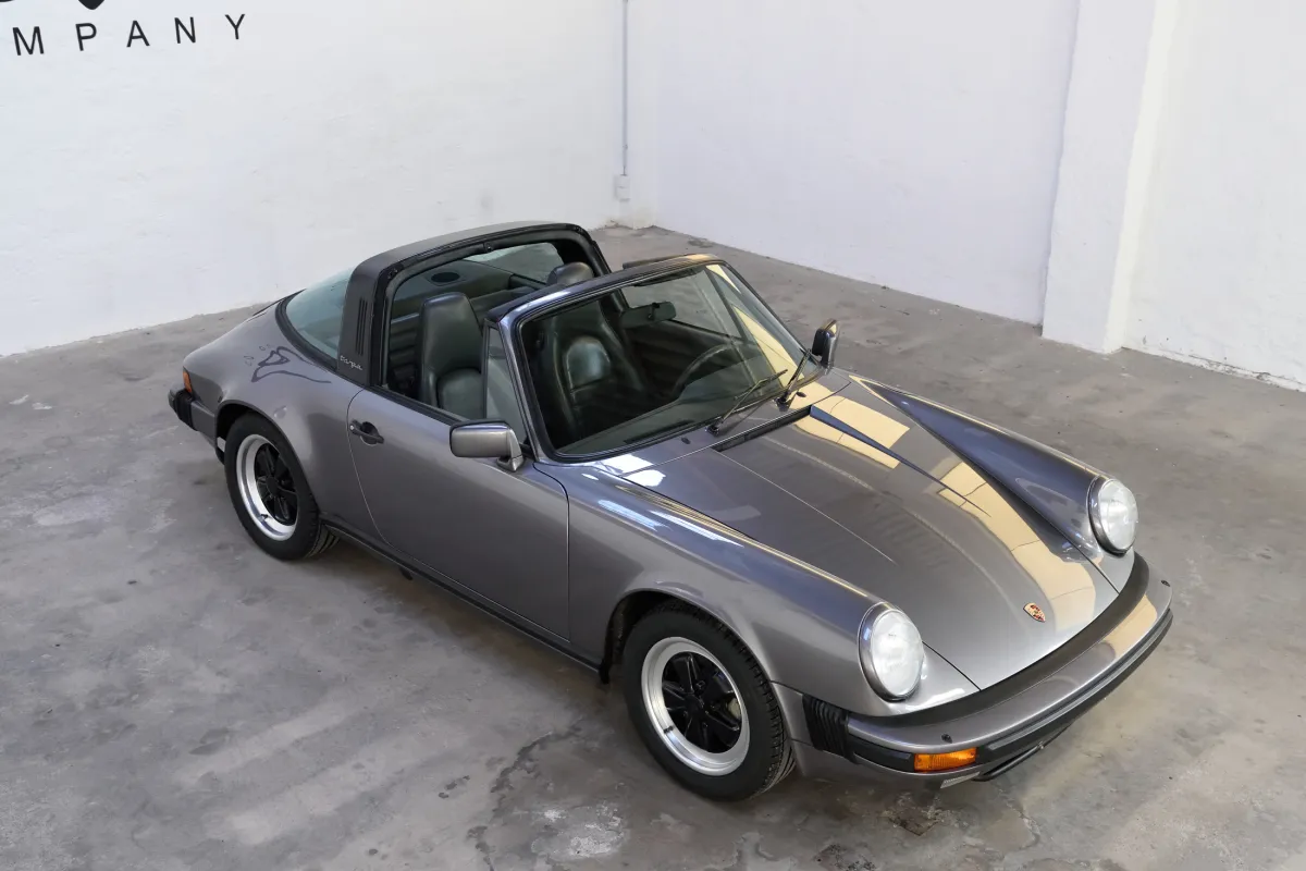 Porsche 911 Carrera 3.2 Targa