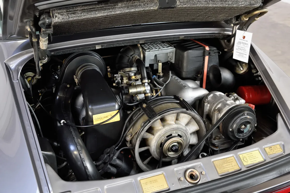 Porsche 911 Carrera 3.2 Targa