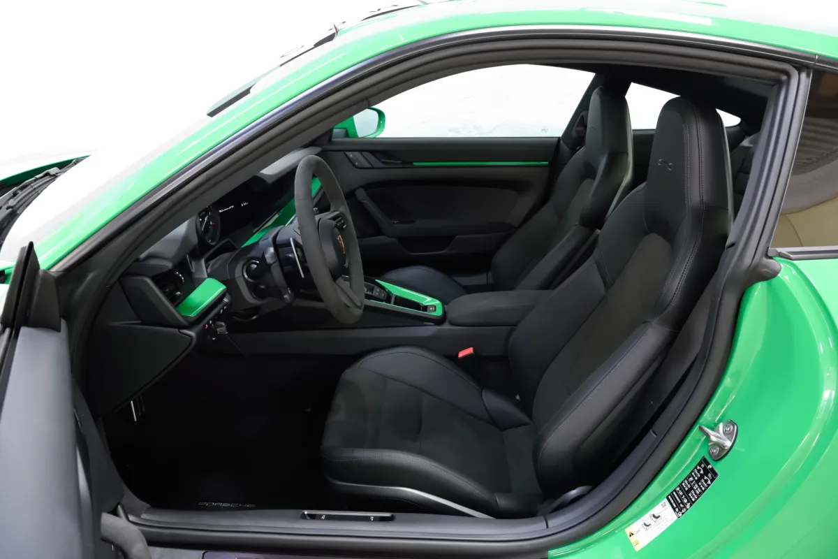 Porsche 992 Carrera GTS