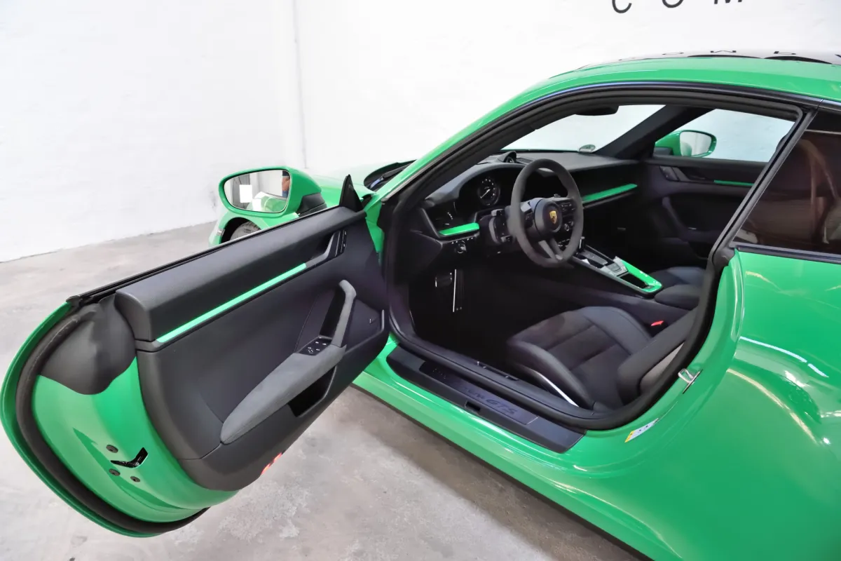 Porsche 992 Carrera GTS