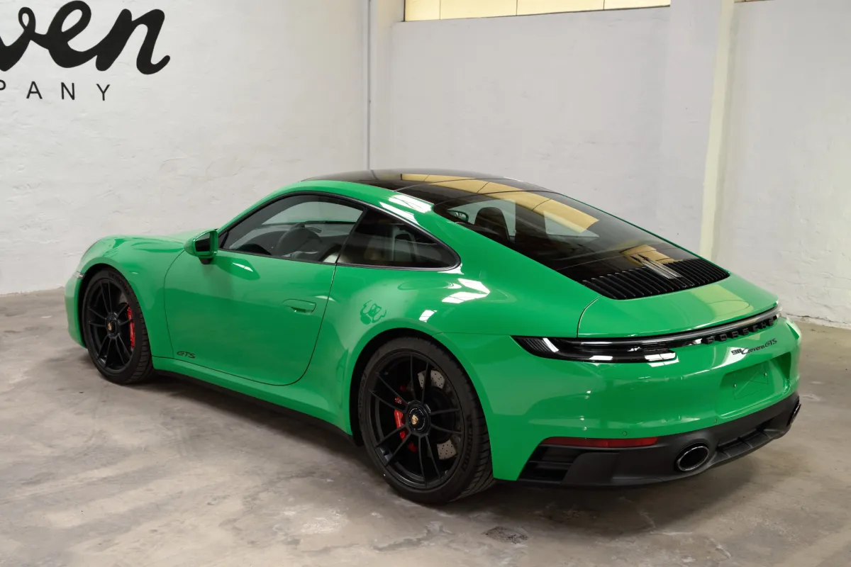 Porsche 992 Carrera GTS