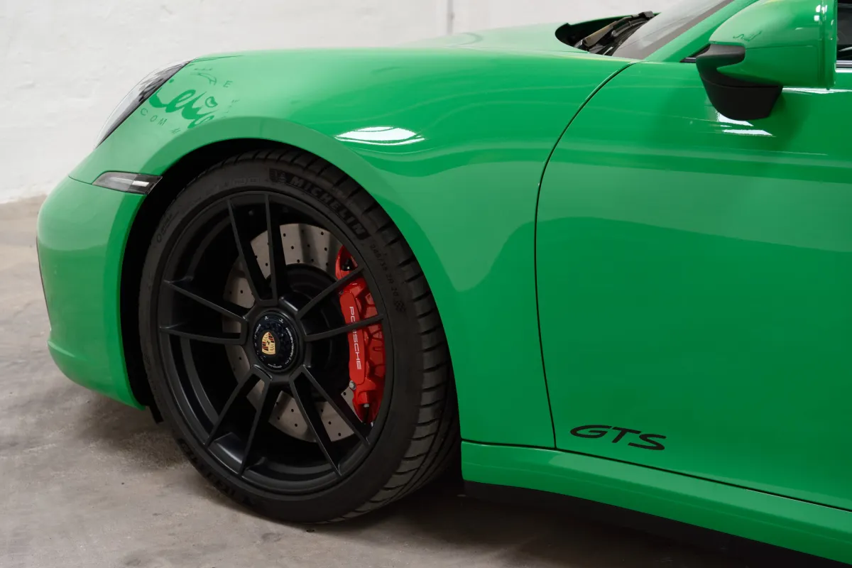Porsche 992 Carrera GTS