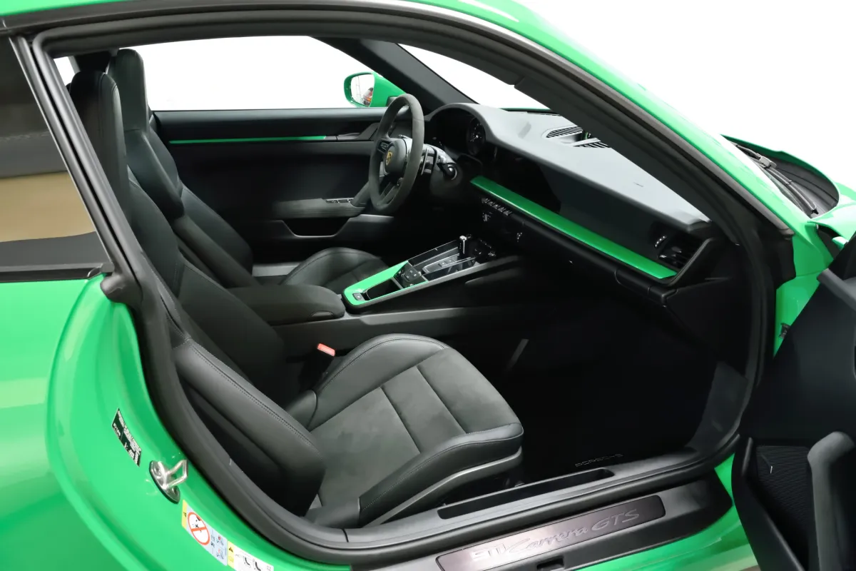Porsche 992 Carrera GTS