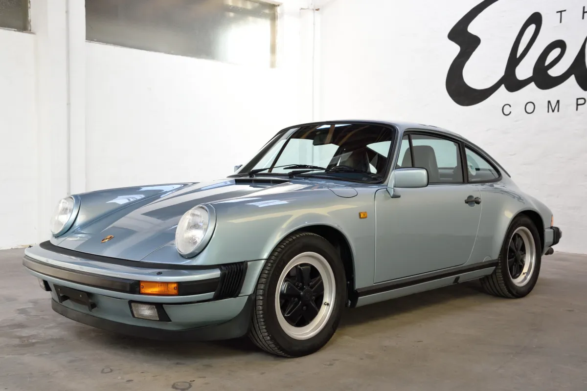 Porsche 911 lagunengrün