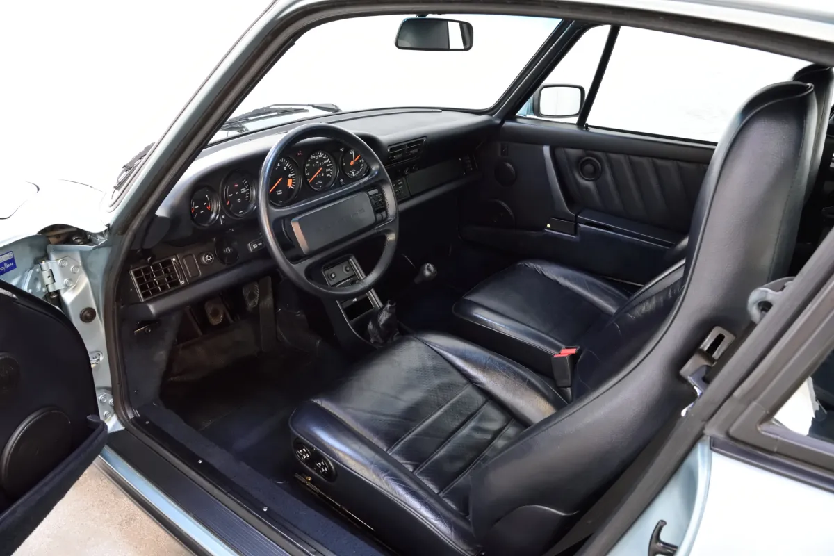 Porsche 911 lagunengrün