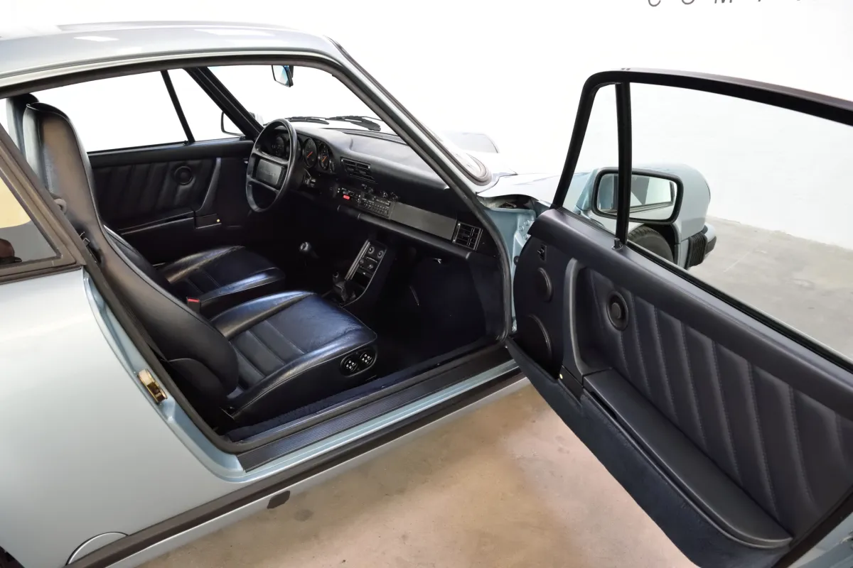Porsche 911 lagunengrün