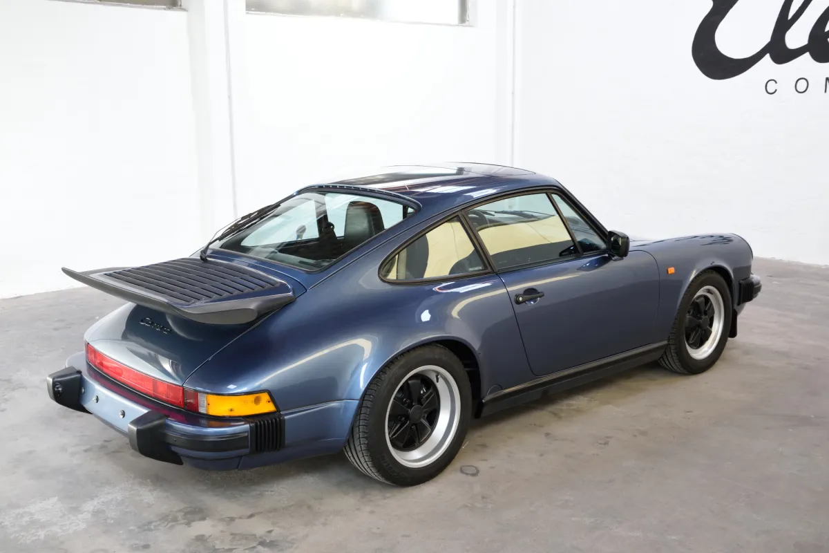 Porsche 911 Carrera 3.2 G50