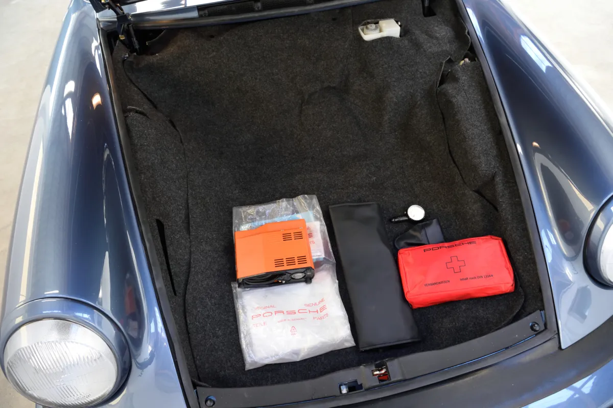 Porsche 911 Carrera 3.2 G50
