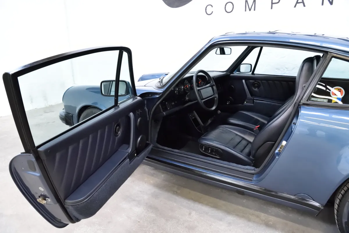 Porsche 911 Carrera 3.2 G50