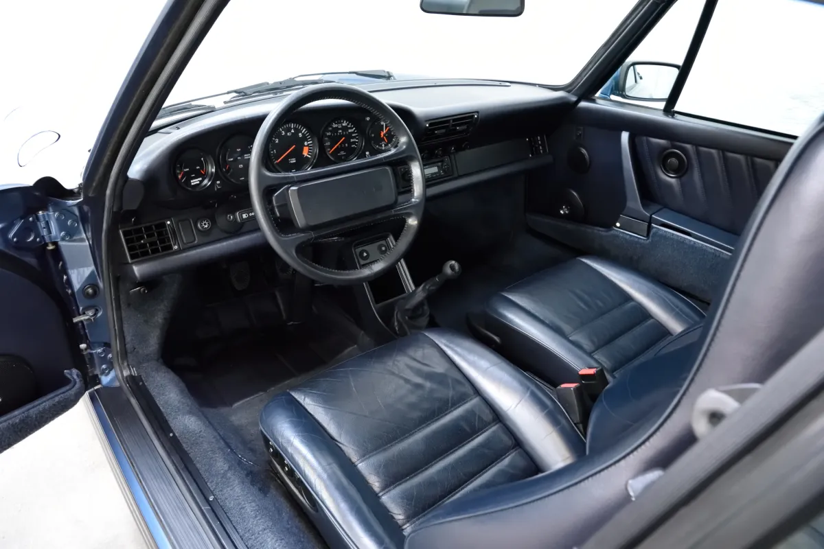 Porsche 911 Carrera 3.2 G50