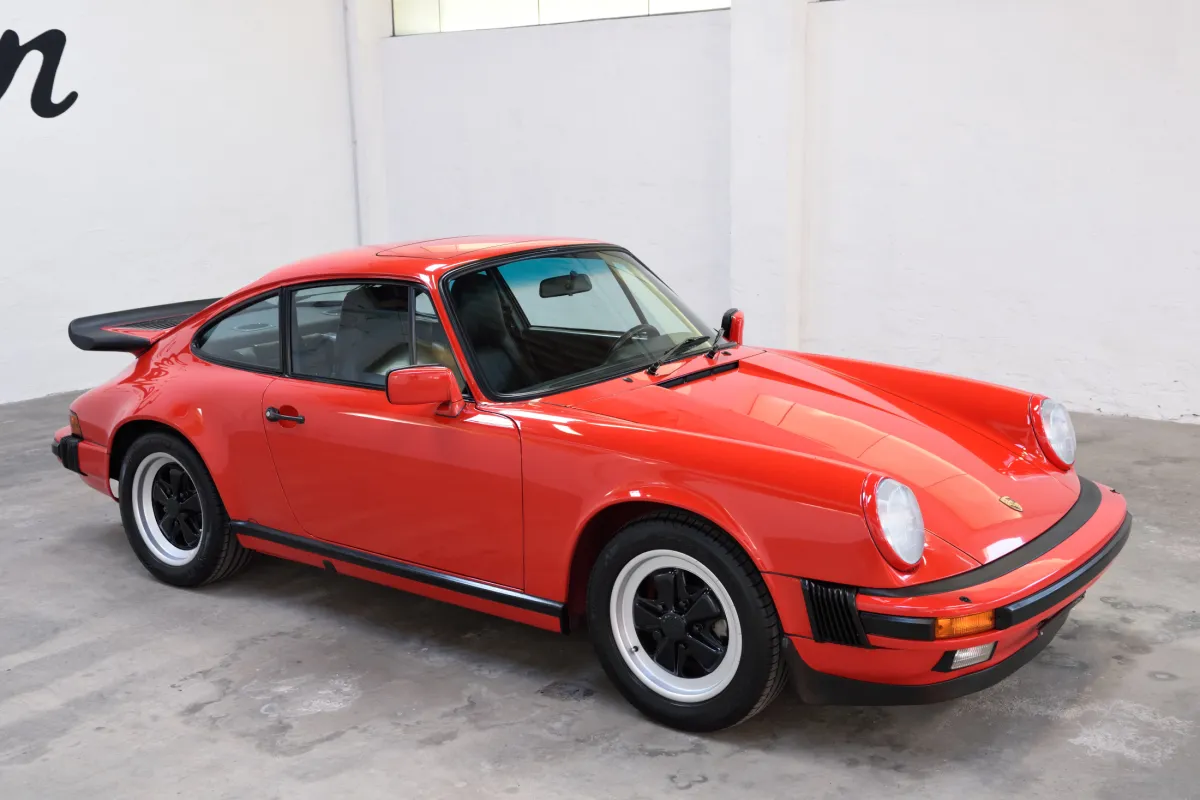Porsche 911 Carrera 3.2