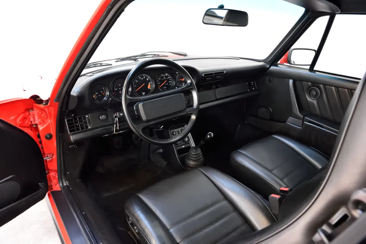 Porsche 911 Carrera 3.2