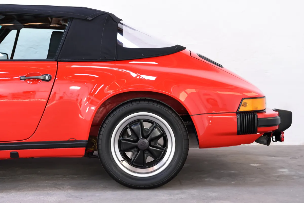 Porsche 911 The Eleven Company