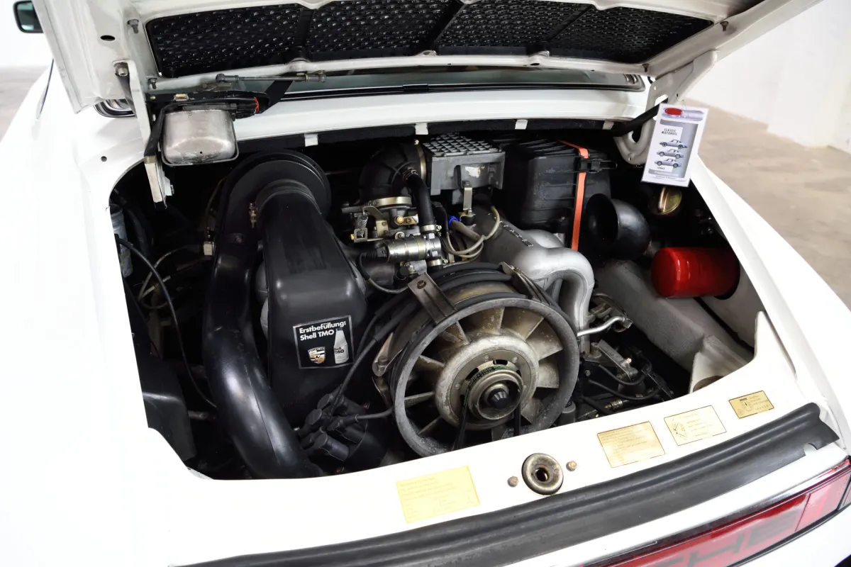Porsche 911 Carrera 3.2