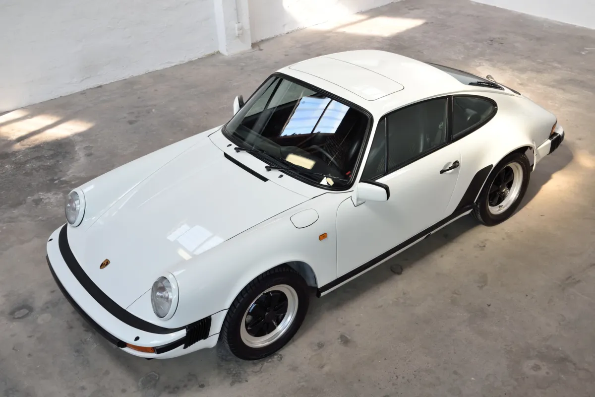 Porsche 911 Carrera 3.2
