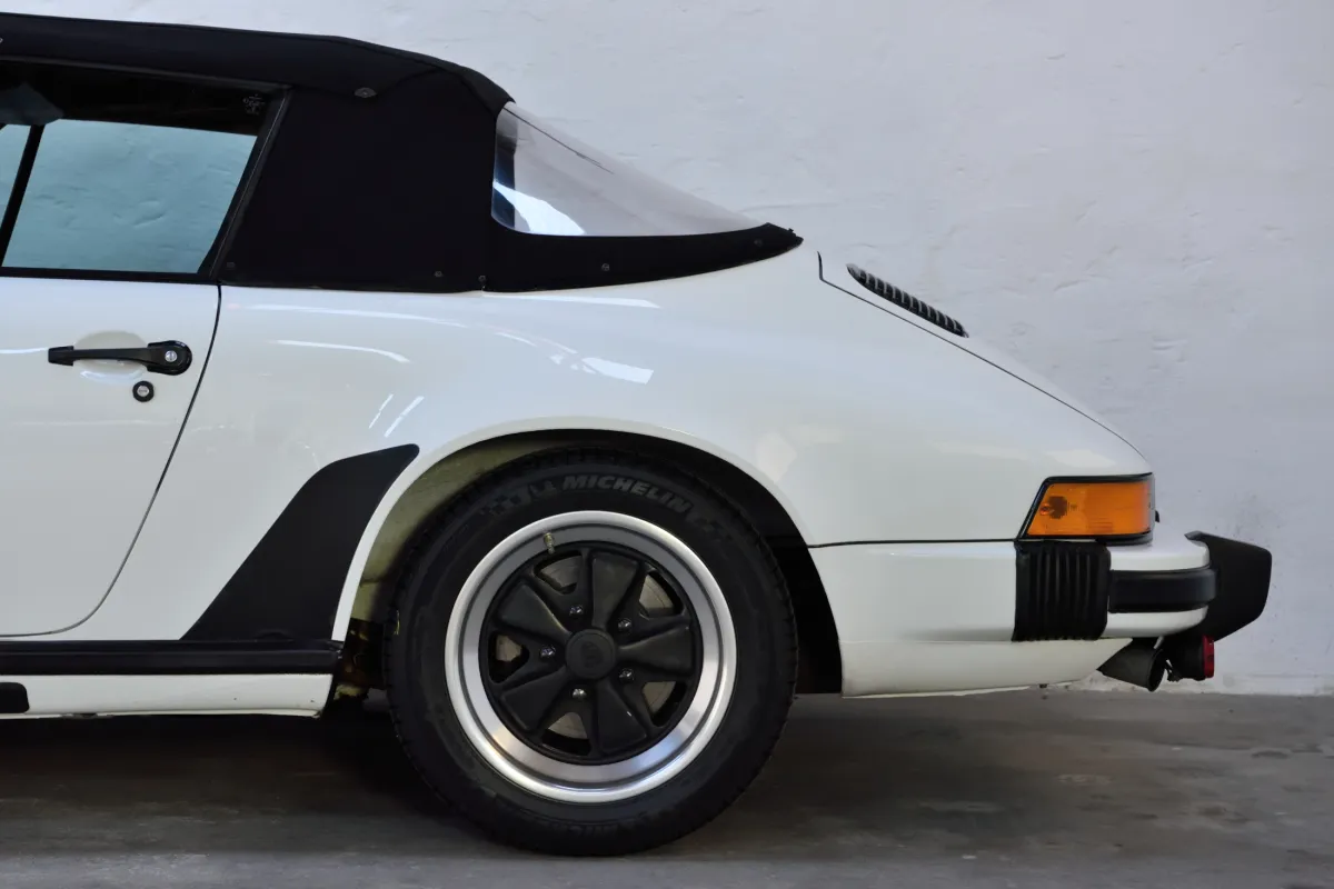 Porsche 911 SC Cabrio
