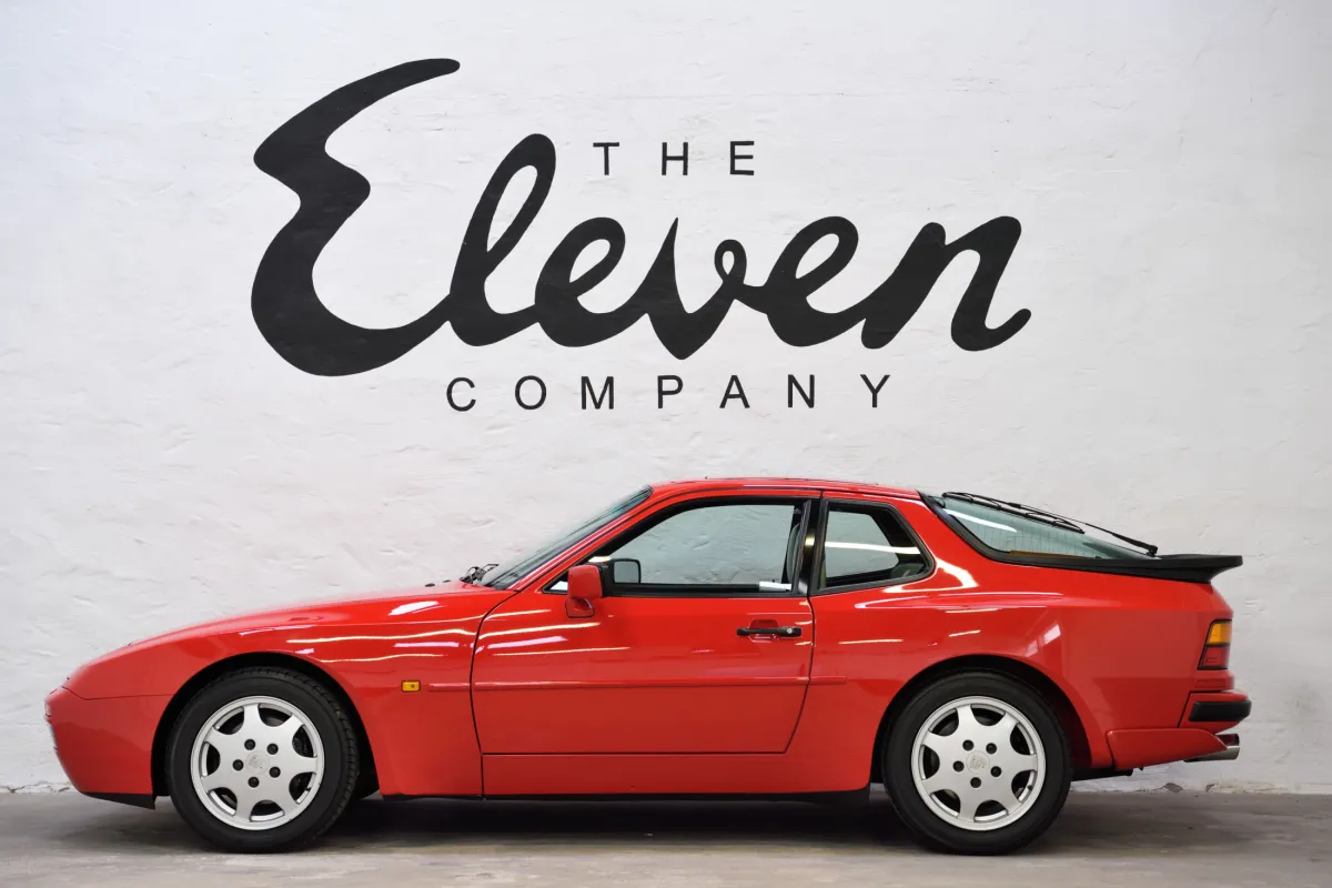 Porsche 944 S2