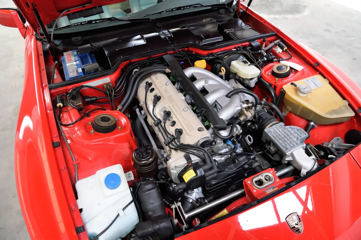 Porsche 944 S2