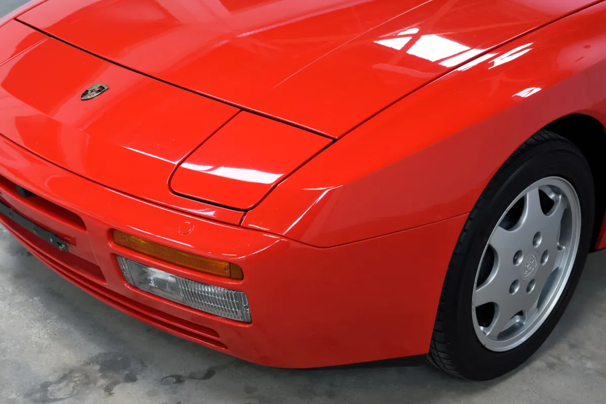 Porsche 944 S2