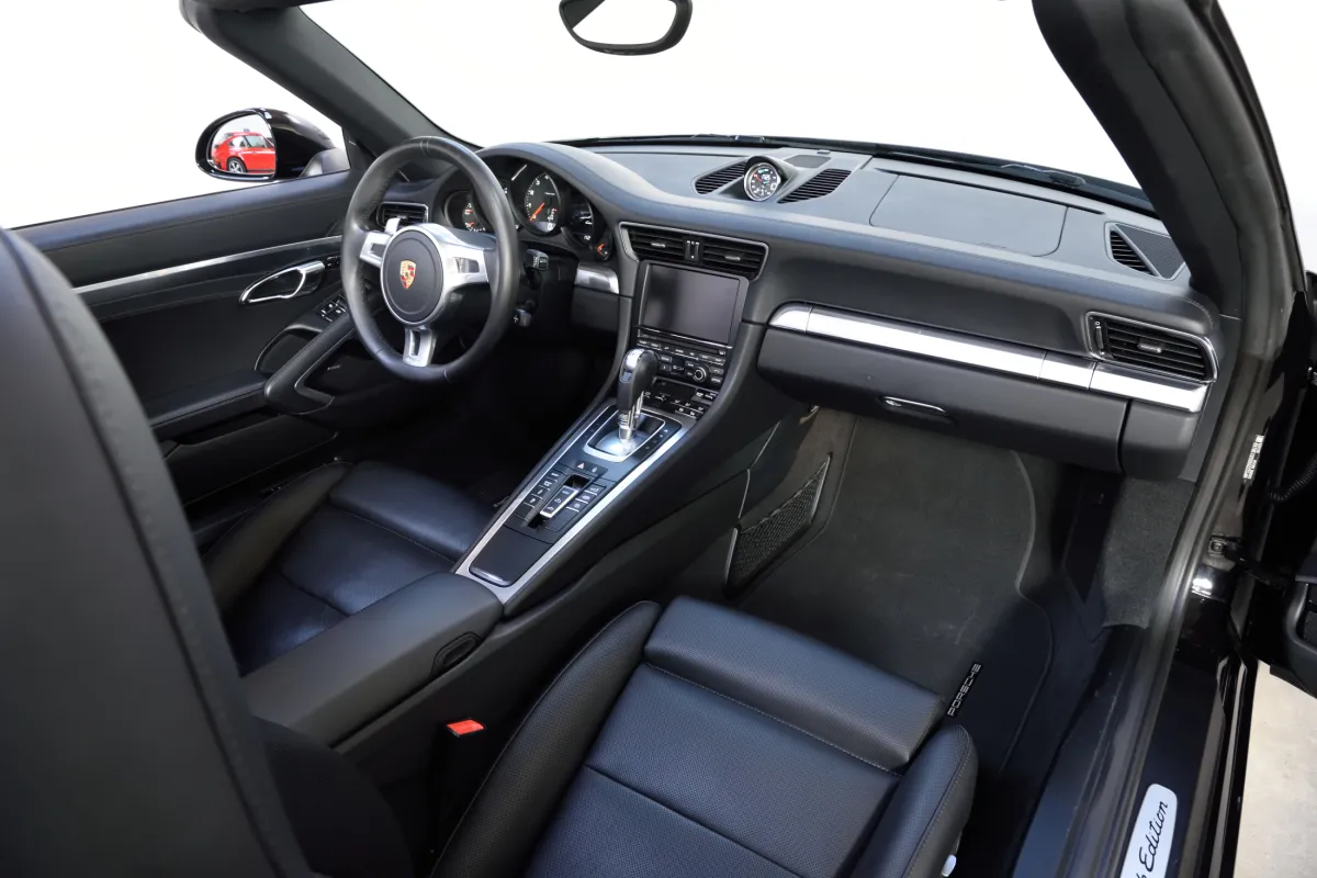Porsche 991 Black Edition