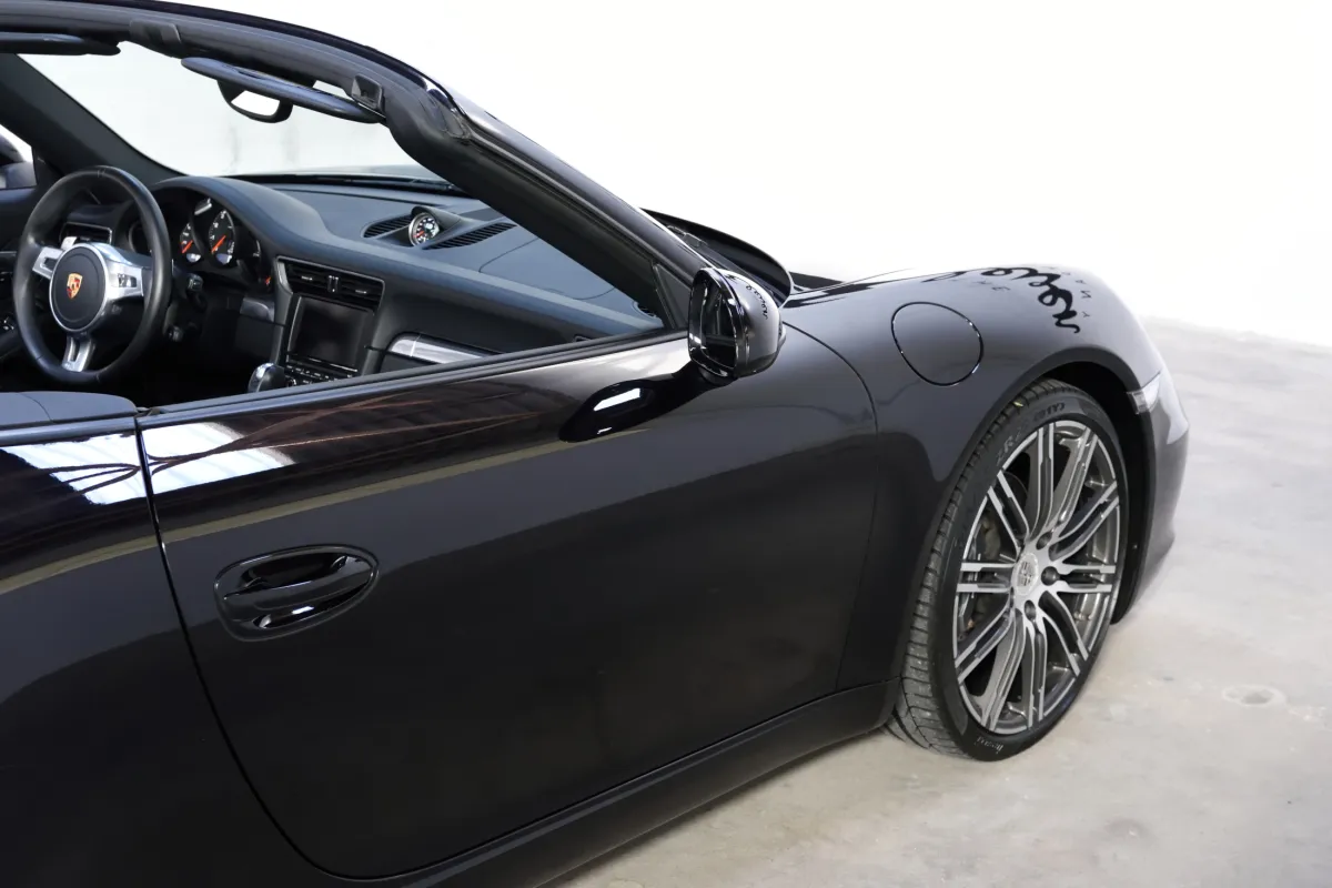 Porsche 991 Black Edition