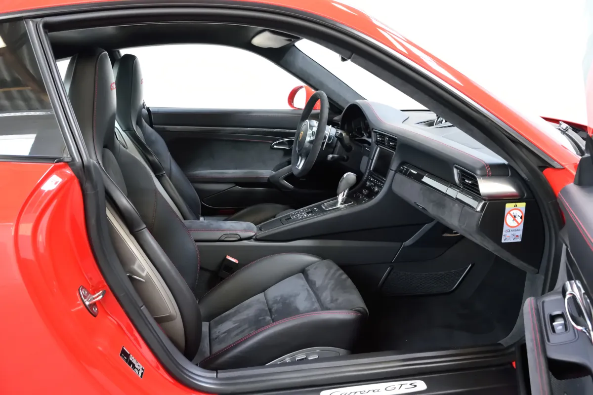 Porsche 991 Carrera GTS